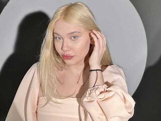 צ'אט וידאו ארוטי Arisharisha