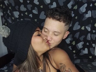 צ'אט וידאו ארוטי ArthurandCanddy