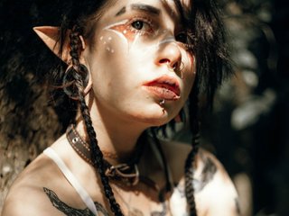 צ'אט וידאו ארוטי Aru-k0t0
