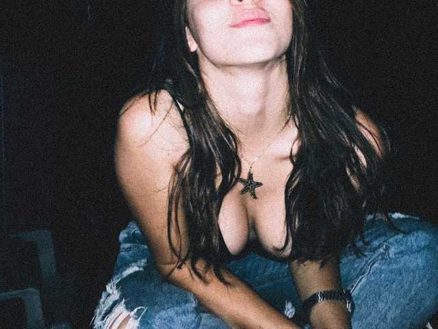תמונה של הפרופיל AshleyCyrus