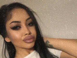 צ'אט וידאו ארוטי AshleyKeller