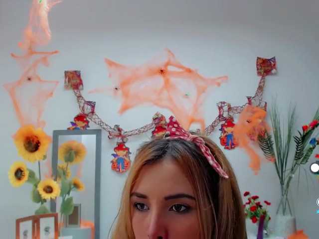 תמונות Ashlie-- Welcome to my room // Happy Halloween // What do you expect to have fun with me? // Goal: AnalShow 857 //