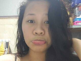 צ'אט וידאו ארוטי asian-sweet-girl