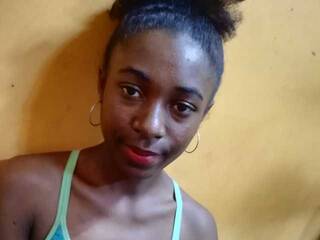 צ'אט וידאו ארוטי Aurelia42