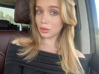 צ'אט וידאו ארוטי AnyaAngel