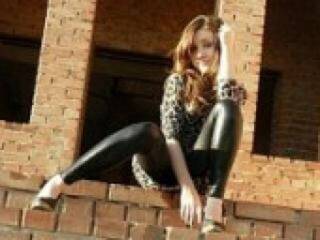 צ'אט וידאו ארוטי aurorra