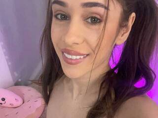 צ'אט וידאו ארוטי AvaSolis