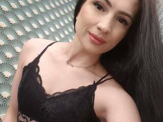 צ'אט וידאו ארוטי ayannajune