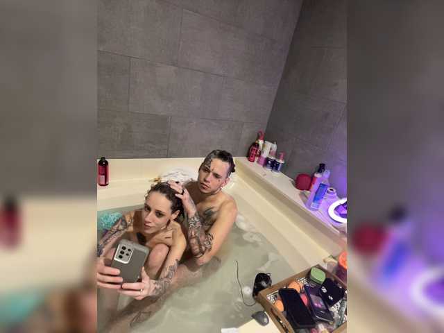 תמונות Ayejax1 Hot tub time machine