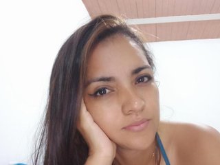 צ'אט וידאו ארוטי AylinSaenz