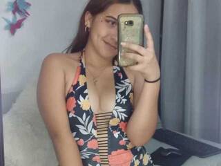 צ'אט וידאו ארוטי AzulFun