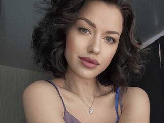 צ'אט וידאו ארוטי B-BDoll