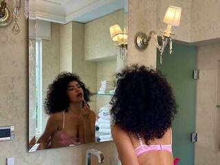 צ'אט וידאו ארוטי babydripp