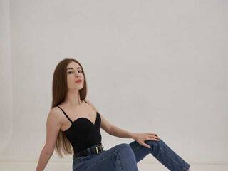 צ'אט וידאו ארוטי babyfox