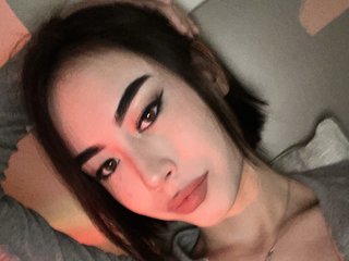 צ'אט וידאו ארוטי BadAsianBaby