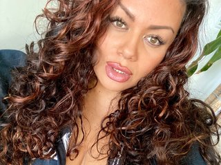 צ'אט וידאו ארוטי BadAssVronika