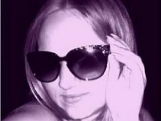 צ'אט וידאו ארוטי baqira00100