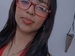 צ'אט וידאו ארוטי Barelyhot11