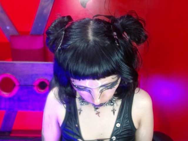 צילומי מסך משודרים CountessBathory
