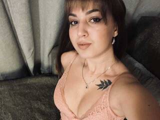 צ'אט וידאו ארוטי BeeDasha