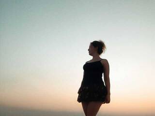 צ'אט וידאו ארוטי BekkiSharp