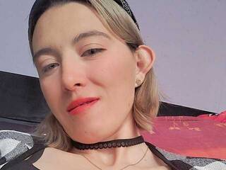 צ'אט וידאו ארוטי BelinhaCoutinho