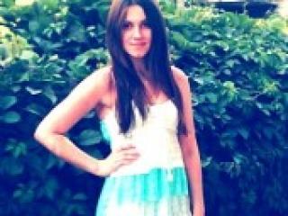 צ'אט וידאו ארוטי bella17