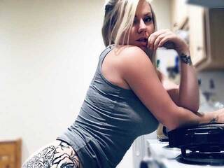 צ'אט וידאו ארוטי BellaBenson