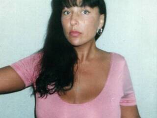 צ'אט וידאו ארוטי belladonna7