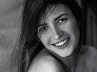 צ'אט וידאו ארוטי BellaMitcher1