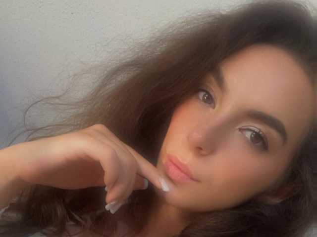 תמונה של הפרופיל bellaqueen0701