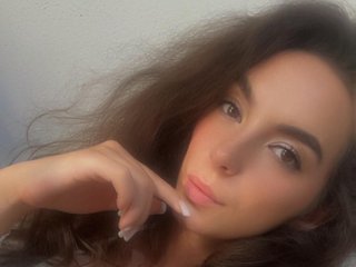 צ'אט וידאו ארוטי bellaqueen0701