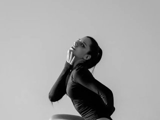 צ'אט וידאו ארוטי BellaTasty