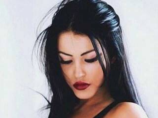 צ'אט וידאו ארוטי BellyCatt