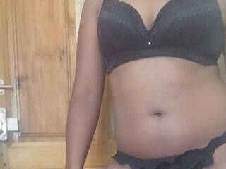 צ'אט וידאו ארוטי Bhumii