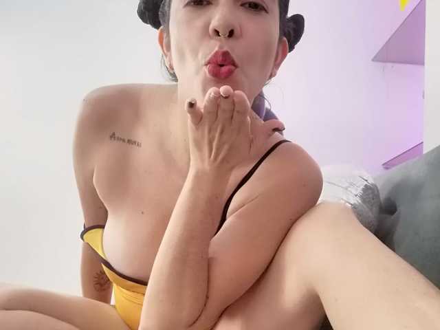 תמונה של הפרופיל bianca-miller