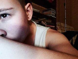 צ'אט וידאו ארוטי Big-cherry