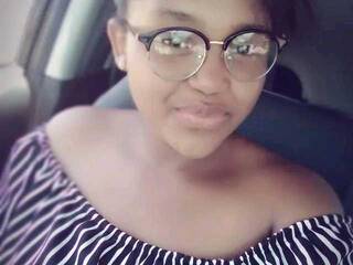 צ'אט וידאו ארוטי BigAssnyash27