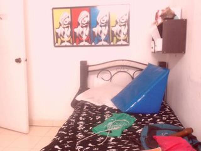 צילומי מסך משודרים BigBustyBlack