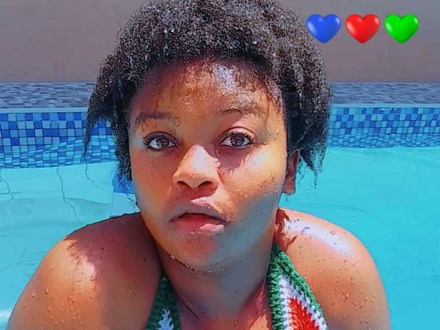 תמונה של הפרופיל bigtitsqueen33