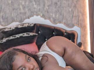 צ'אט וידאו ארוטי black-pussydoll