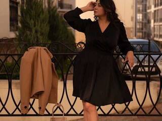 צ'אט וידאו ארוטי Black00pearl