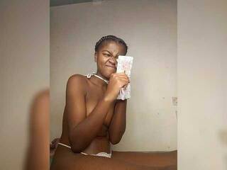 צ'אט וידאו ארוטי BlackGirl95