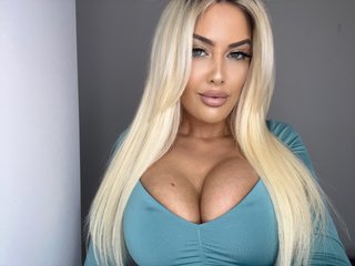 צ'אט וידאו ארוטי BlancheSummer