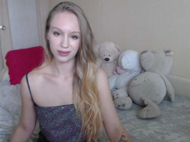 תמונות BlondeAlice Hello! Im Alice, glad to see u here! Tip me for buzz my pussy! Take me in my pvt show first! Muah!