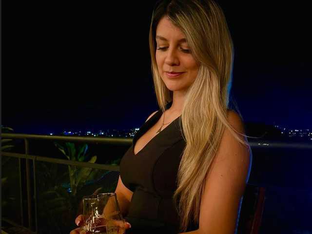 תמונה של הפרופיל BlondieCutee