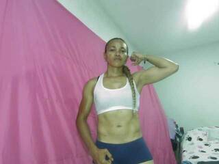 צ'אט וידאו ארוטי blondiestrong