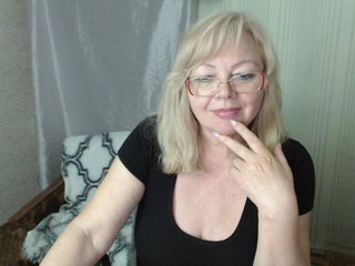 צ'אט וידאו ארוטי EvelynLoveShy