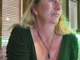 צ'אט וידאו ארוטי JennaDeluxe