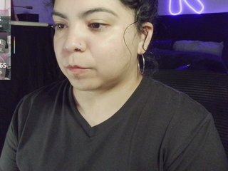 צ'אט וידאו ארוטי Kimmiakiss22